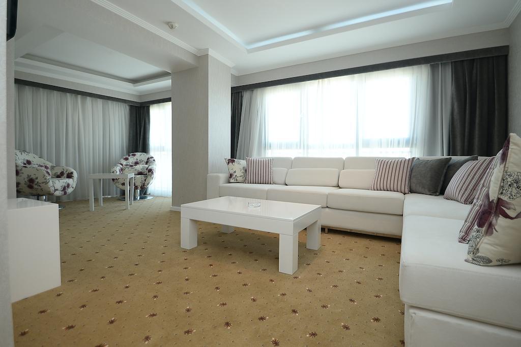 Nk Hotel อิซมีร์ ภายนอก รูปภาพ