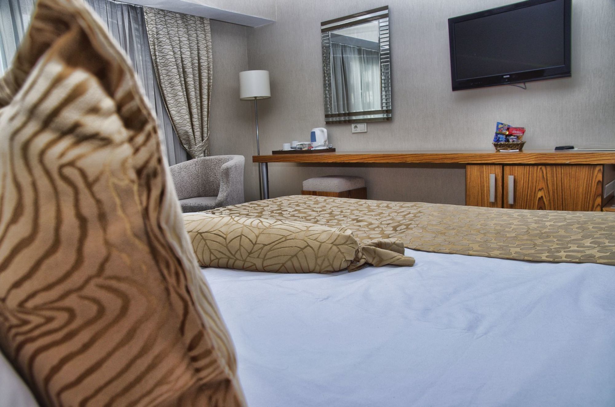 Nk Hotel อิซมีร์ ภายนอก รูปภาพ